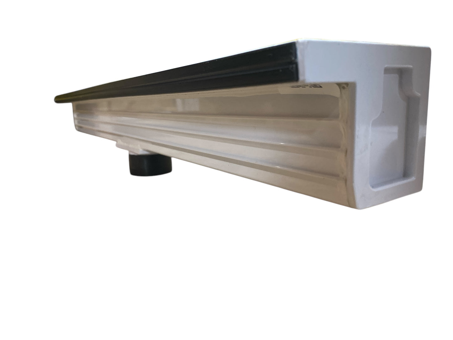 Cascada 24" Labio 1" con conexión inferior